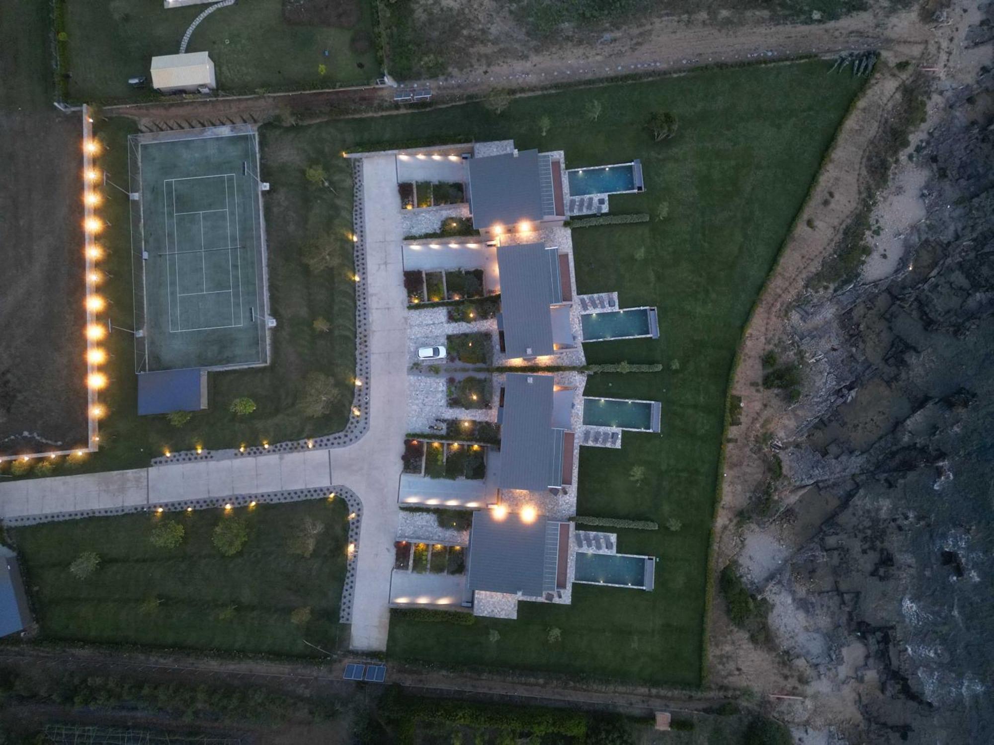 Real Life Homes Luxurious Seafront Villas Each With Their Own Private Pools Korakokhórion Екстериор снимка