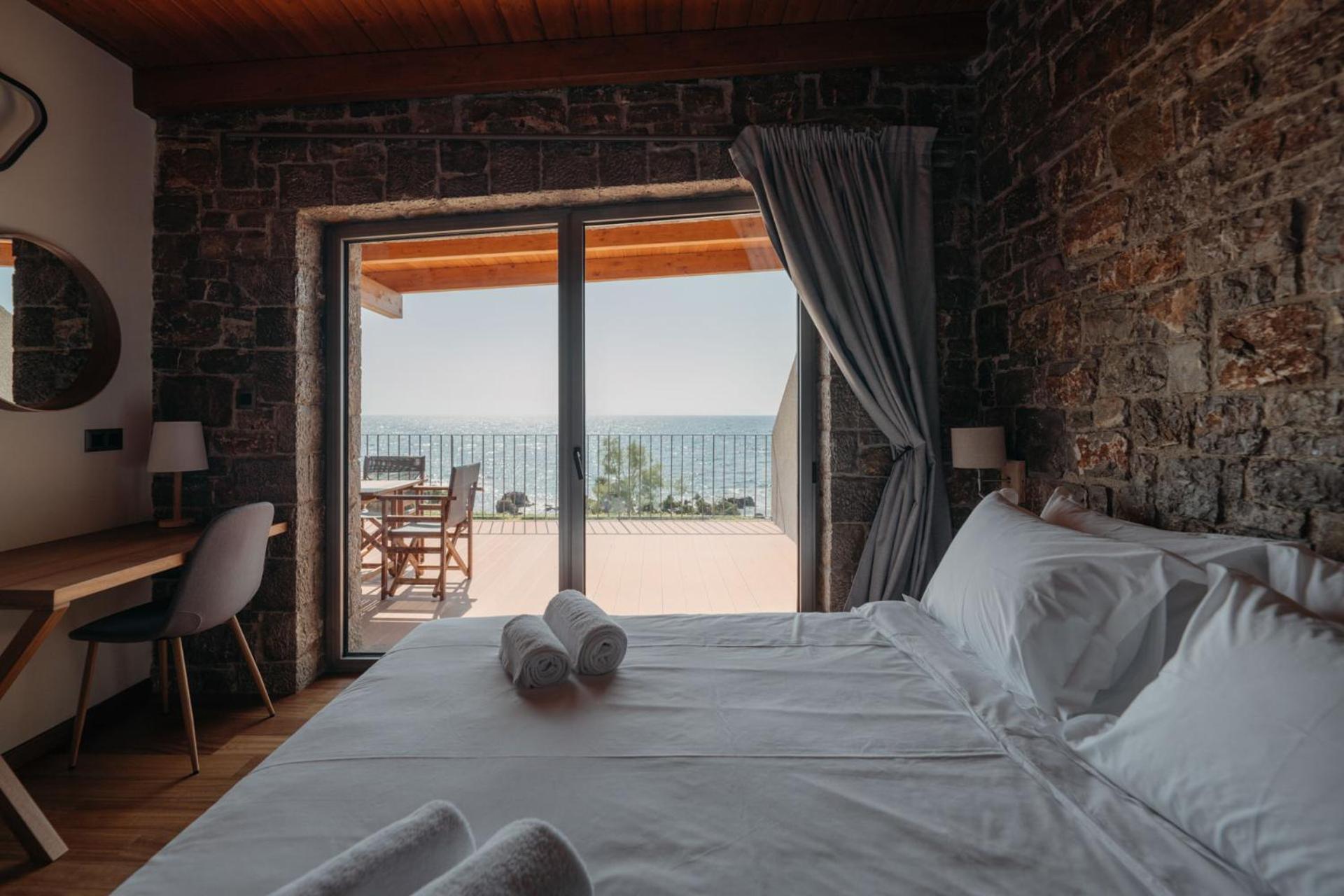 Real Life Homes Luxurious Seafront Villas Each With Their Own Private Pools Korakokhórion Екстериор снимка