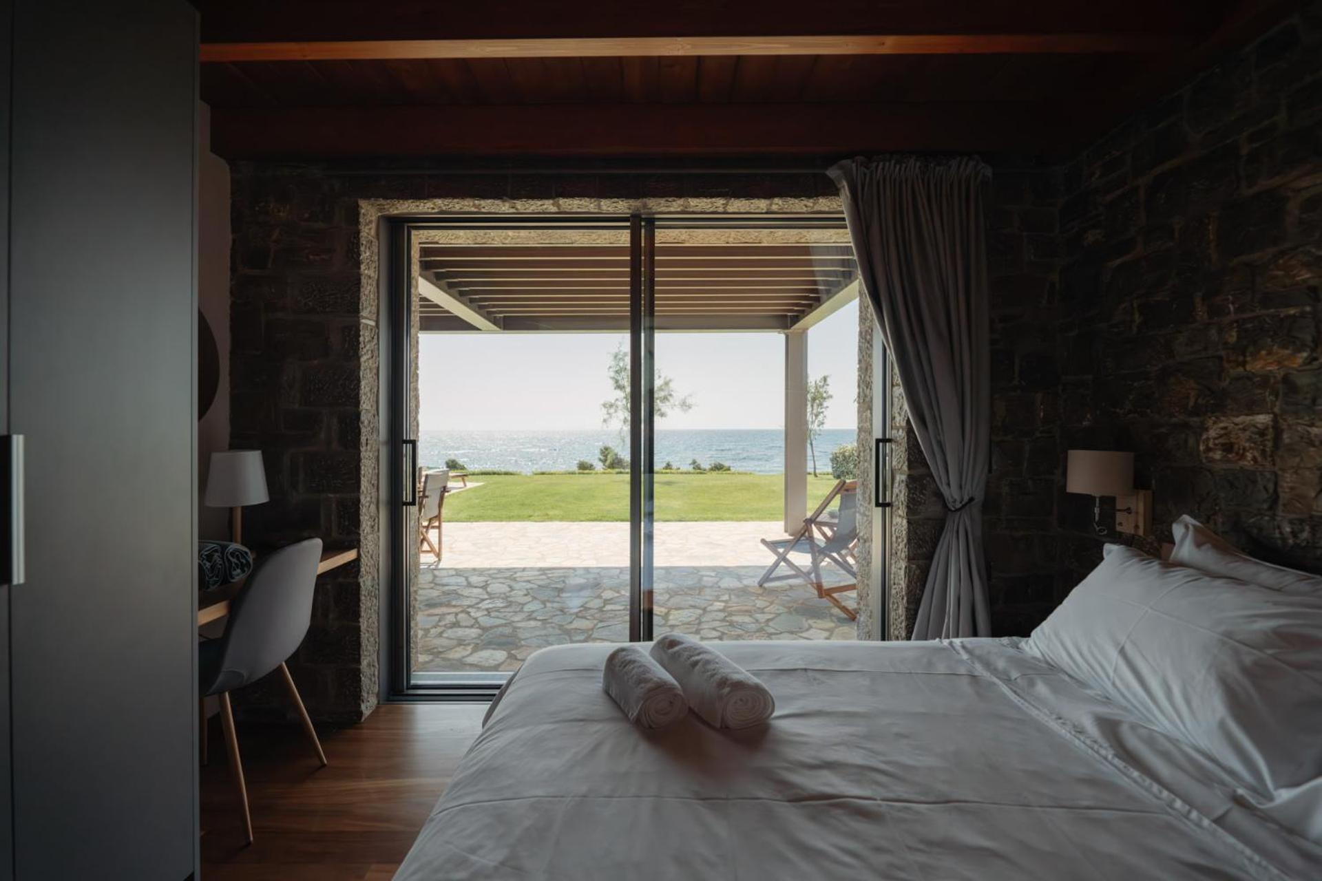 Real Life Homes Luxurious Seafront Villas Each With Their Own Private Pools Korakokhórion Екстериор снимка