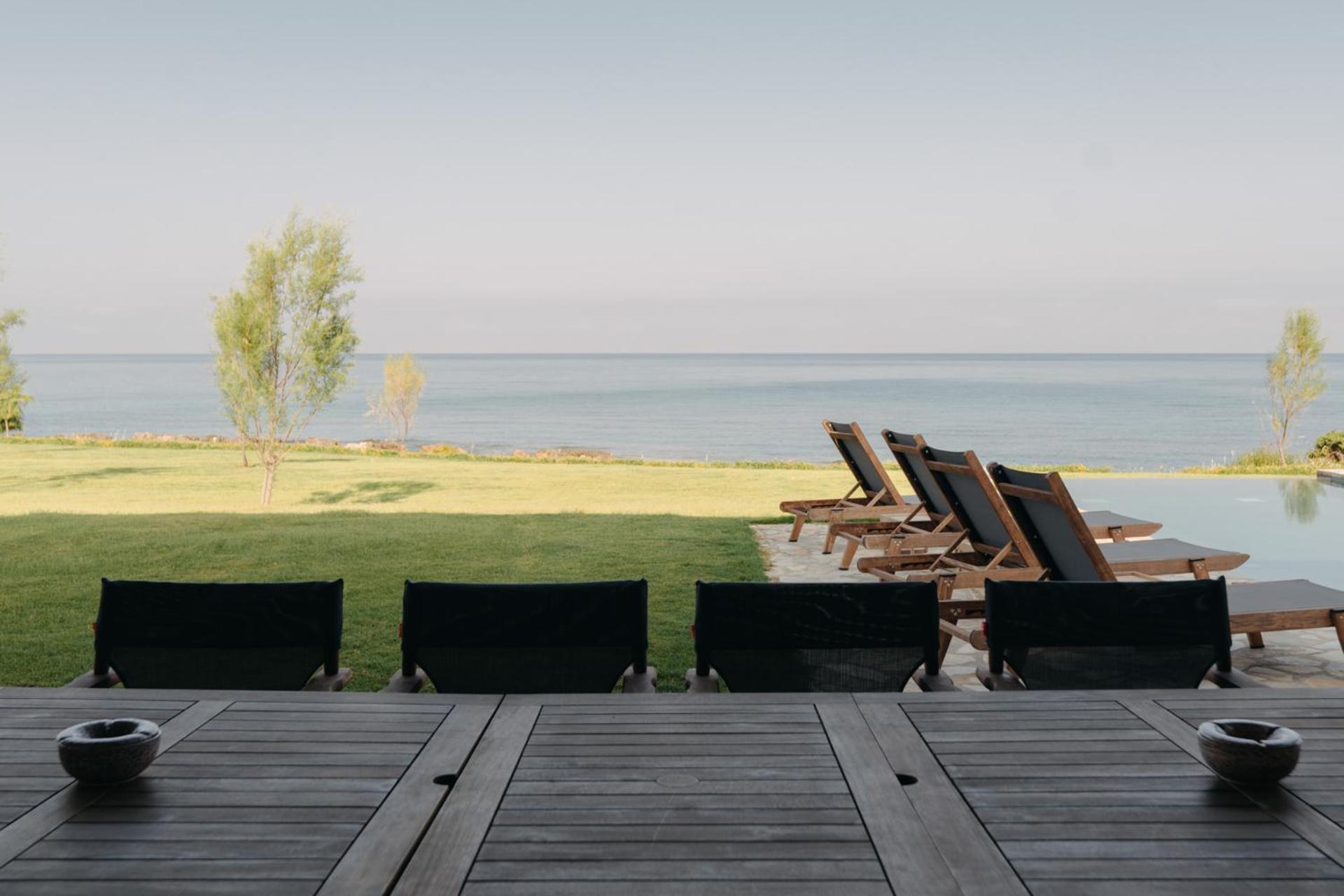 Real Life Homes Luxurious Seafront Villas Each With Their Own Private Pools Korakokhórion Екстериор снимка