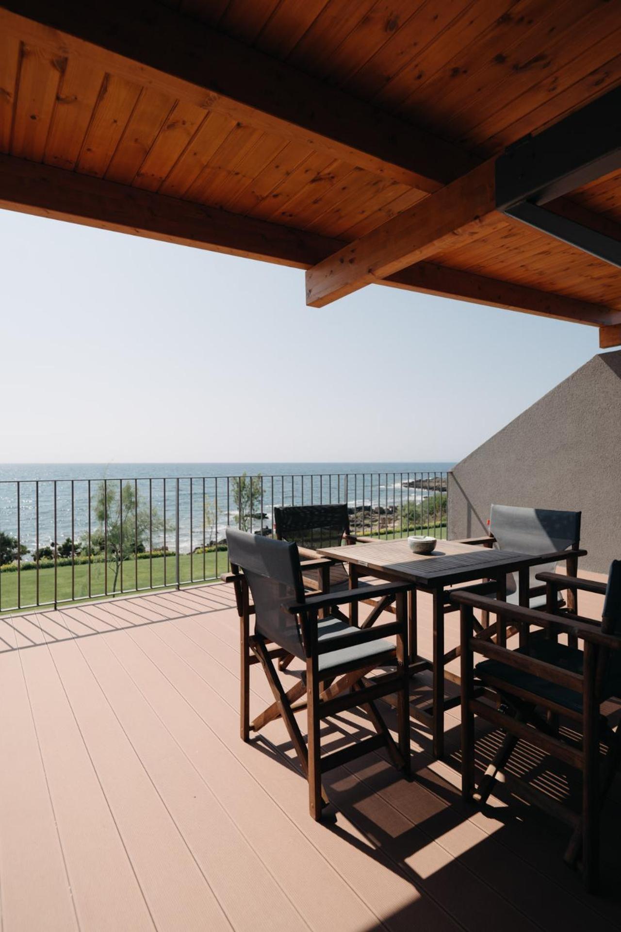 Real Life Homes Luxurious Seafront Villas Each With Their Own Private Pools Korakokhórion Екстериор снимка