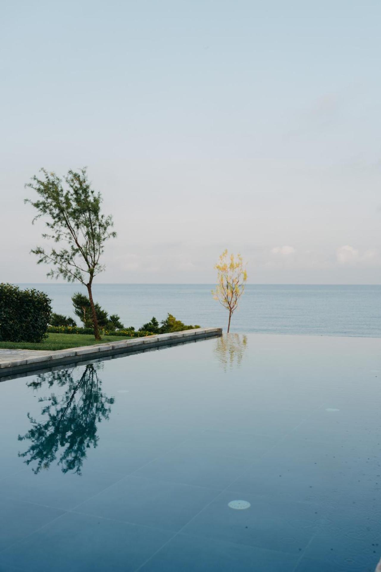 Real Life Homes Luxurious Seafront Villas Each With Their Own Private Pools Korakokhórion Екстериор снимка