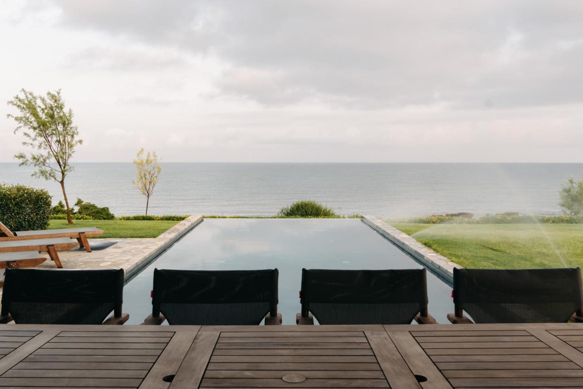 Real Life Homes Luxurious Seafront Villas Each With Their Own Private Pools Korakokhórion Екстериор снимка